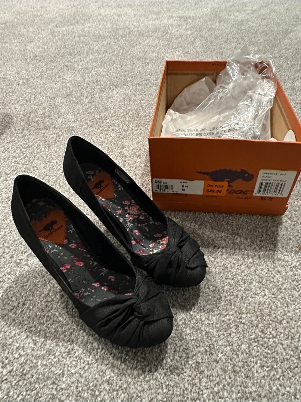 Rocket Dog Women’s Black Knot-Front Heels with Floral Insole